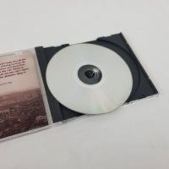 Into to The Thief and the Dogs Audio CD The Big Read - Picture 3 of 4